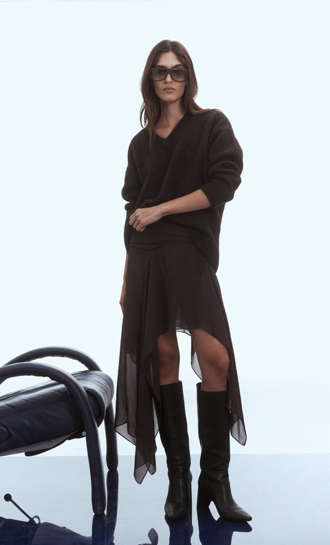 CAMPBELL V NECK JUMPER - CHOC