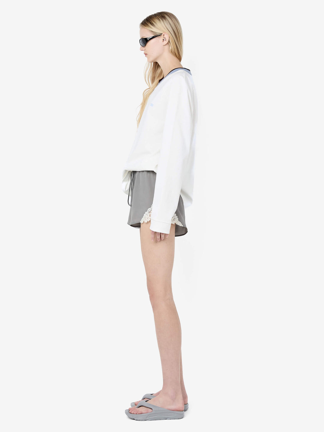 CHATEAU SHORT - SLATE GREY/IVORY