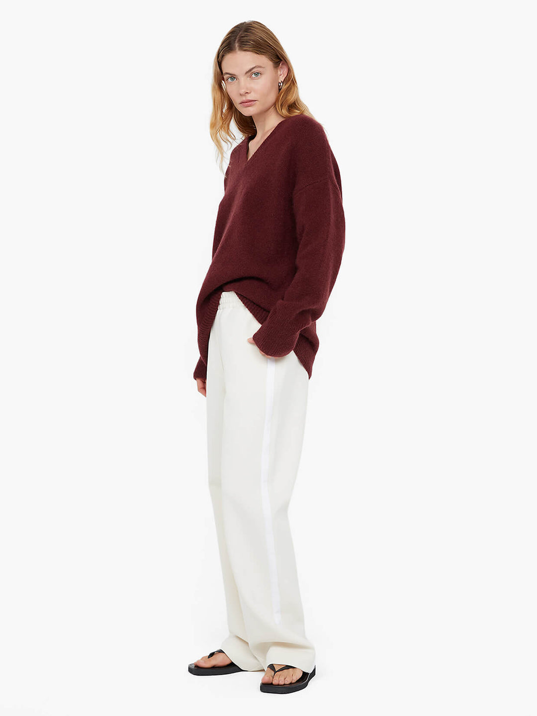 CAMPBELL V NECK JUMPER - PLUM