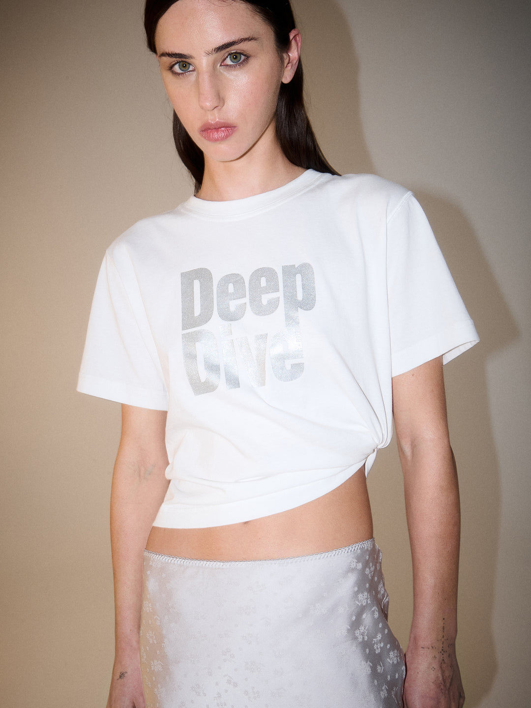 DEEP DIVE TEE - WHITE/SILVER