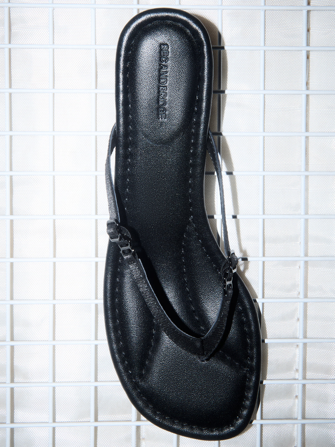 SUMI KITTEN HEEL - BLACK