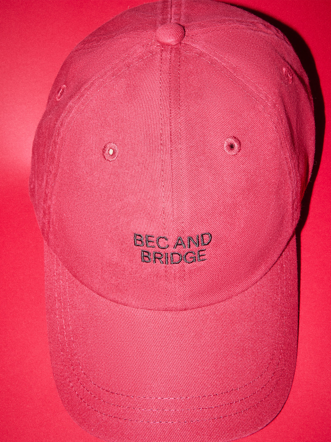 BEC AND BRIDGE SIGNATURE CAP - SCARLET/BLACK