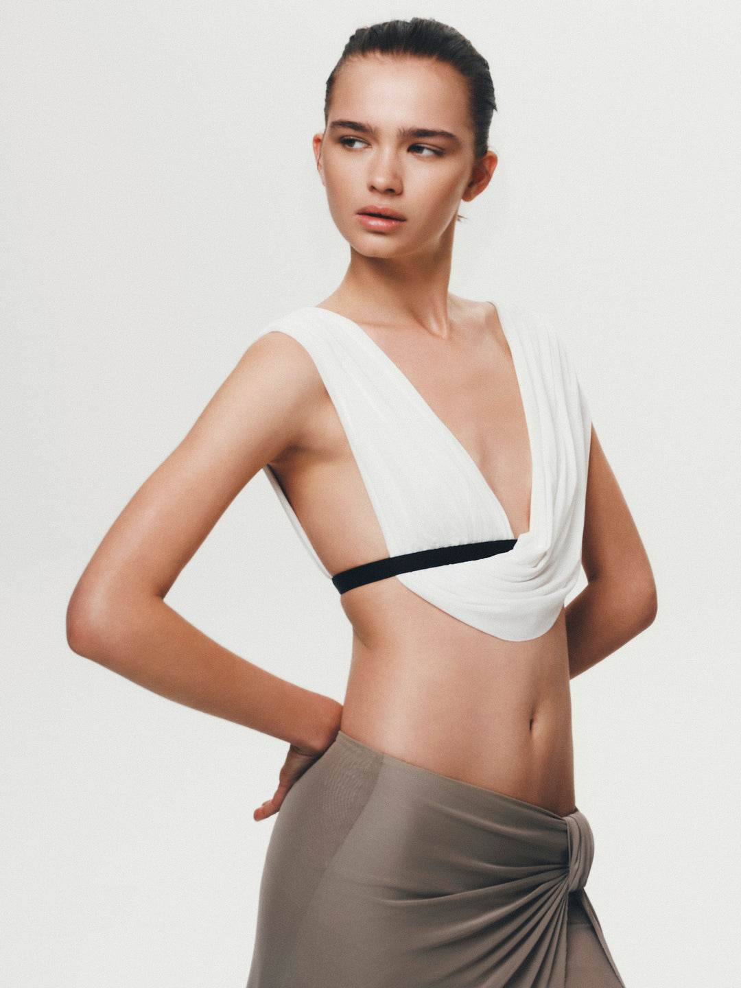 ANAYA DRAPE TOP - IVORY/BLACK