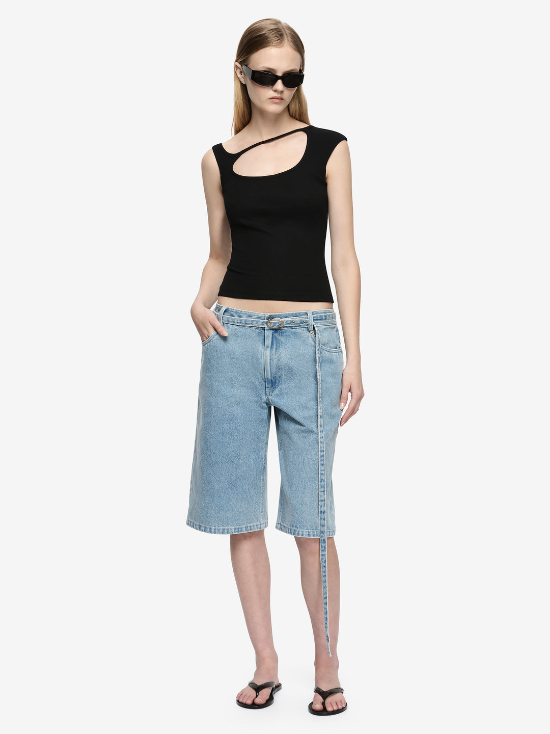 AZURI CUT OUT TOP - BLACK