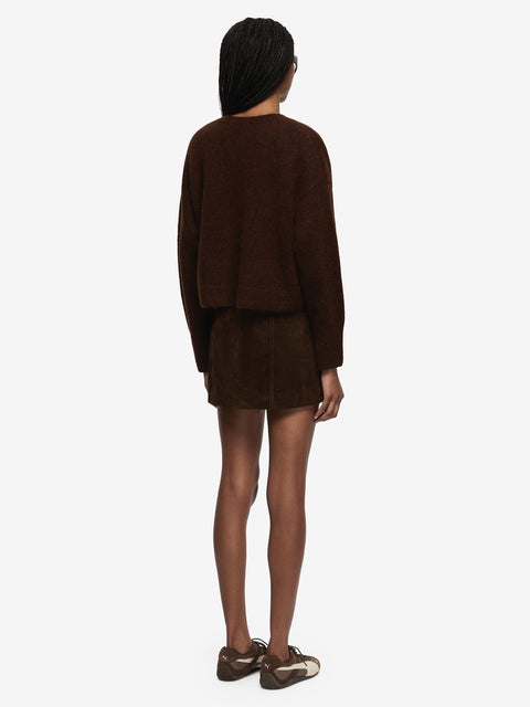 CAMPBELL V CROPPED JUMPER - DARK CHOCOLATE
