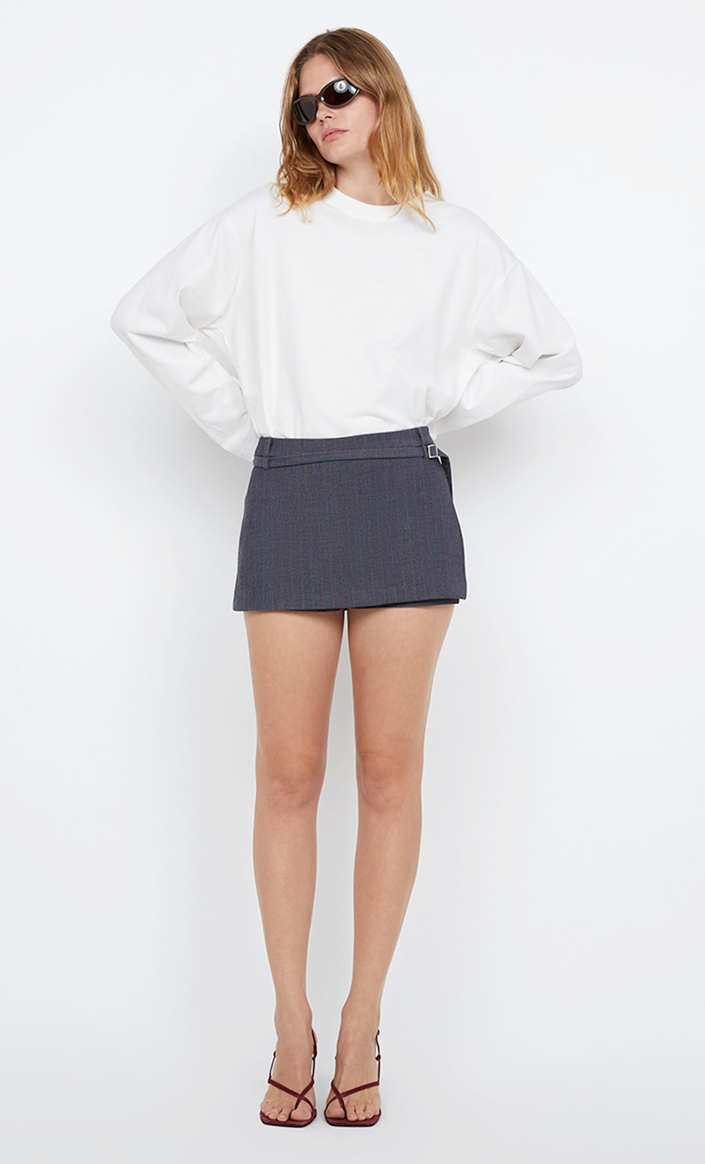 AUDE SKORT - CHARCOAL/RED PINSTRIPE