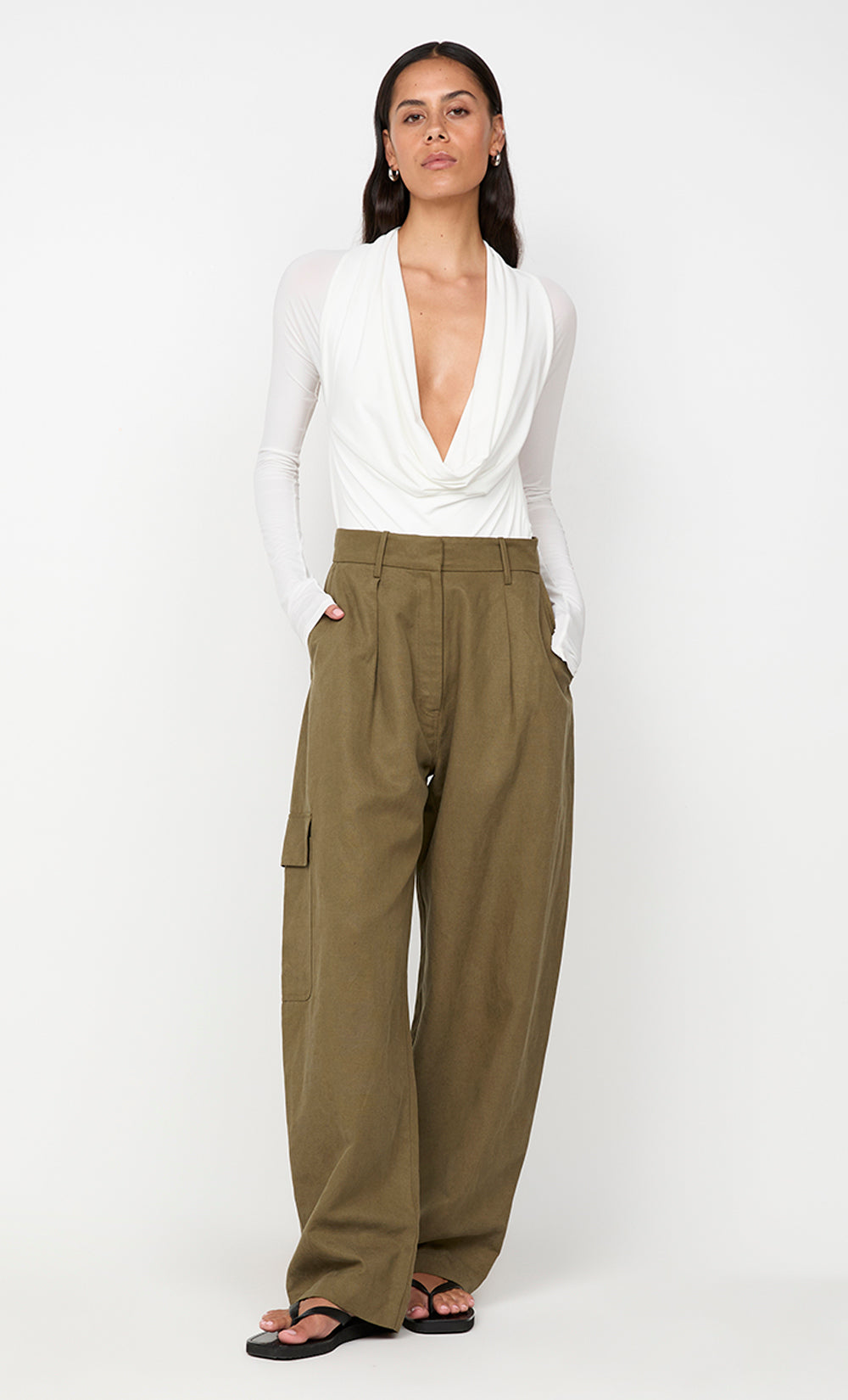 LEONA POCKET PANT - OLIVE