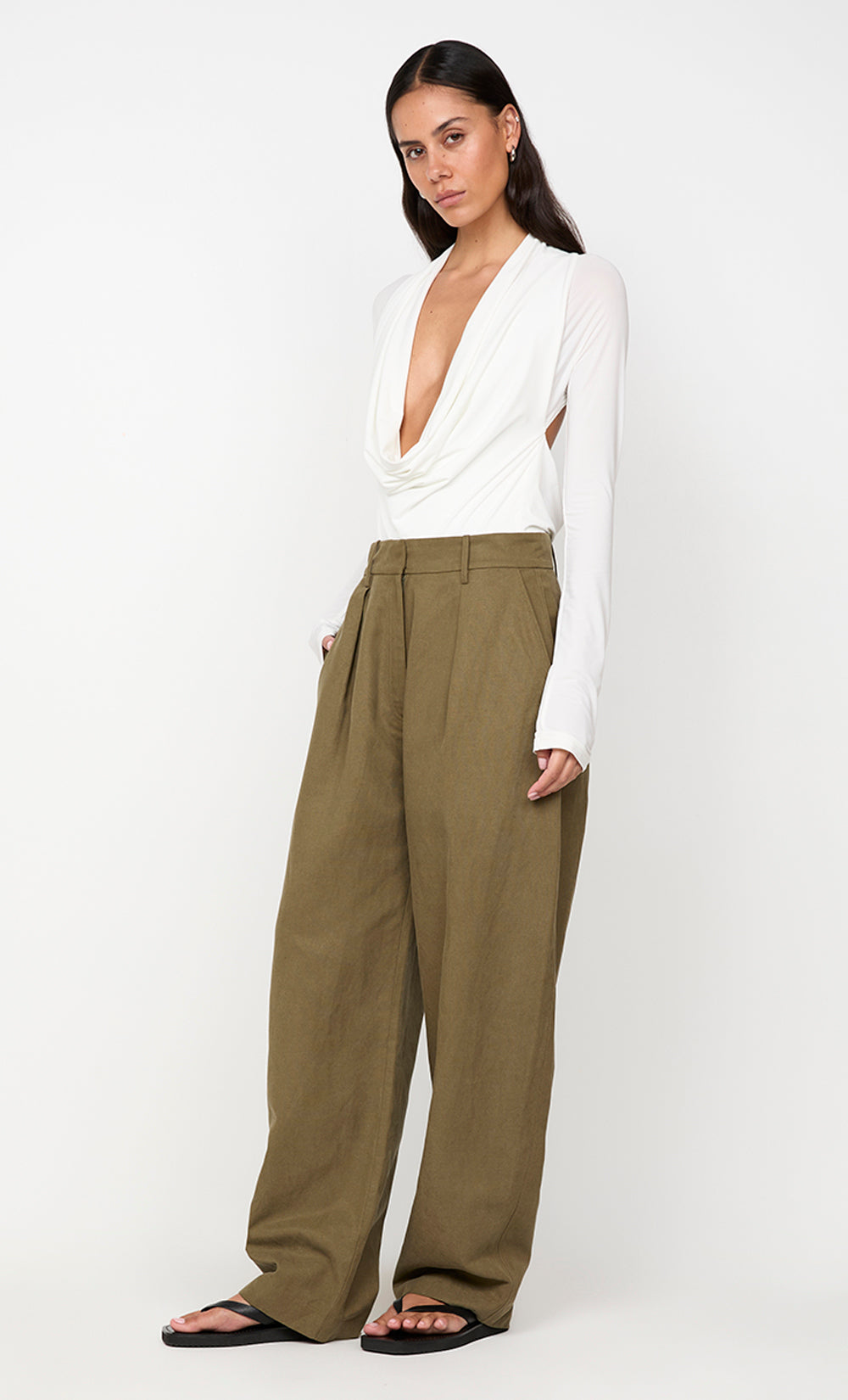 LEONA POCKET PANT - OLIVE