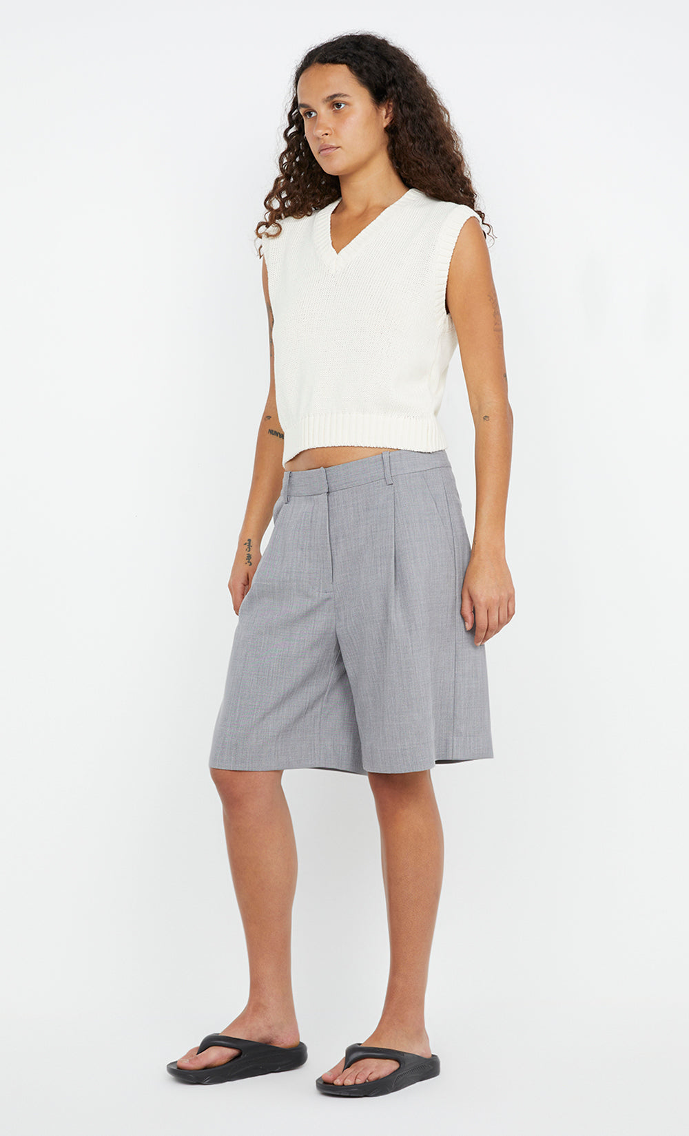 KAMILAH V NECK KNITTED VEST - IVORY